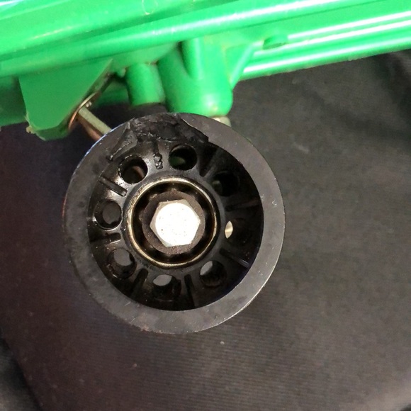 Vintage 1970s green scamp skateboard. Excellent condition. - Picture 13 of 13